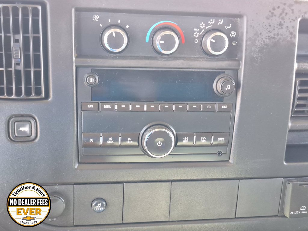 Used 2015 Chevrolet Express 3500 Extended RWD image 18