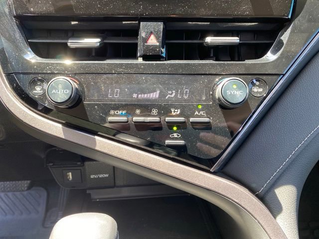 Certified 2022 Toyota Camry SE w/ Cold Weather Package FWD image 9