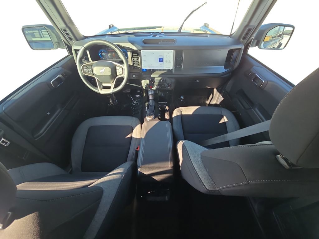 Used 2025 Ford Bronco Big Bend image 12