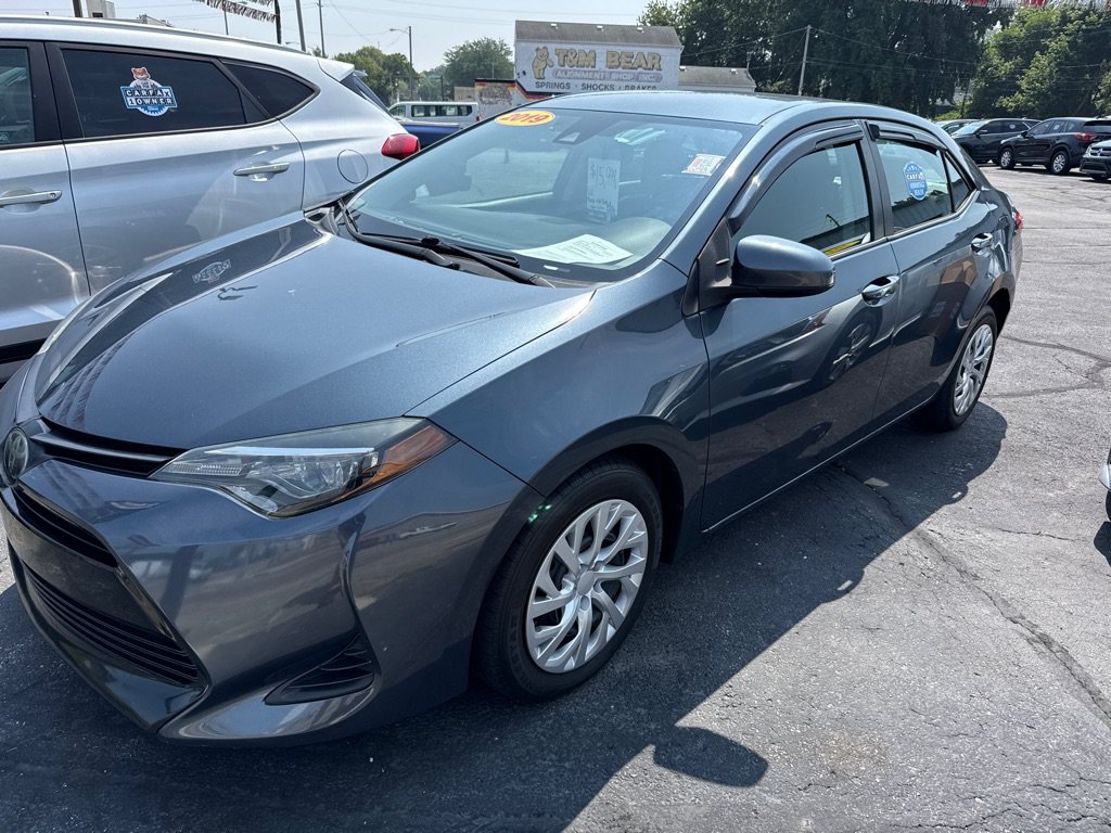 Used 2019 Toyota Corolla LE FWD image 3