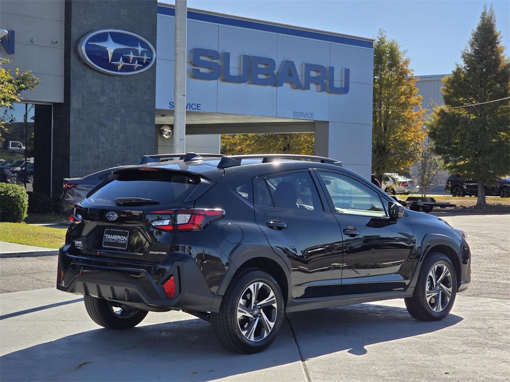 Used 2024 Subaru Crosstrek 2.0i Premium image 5