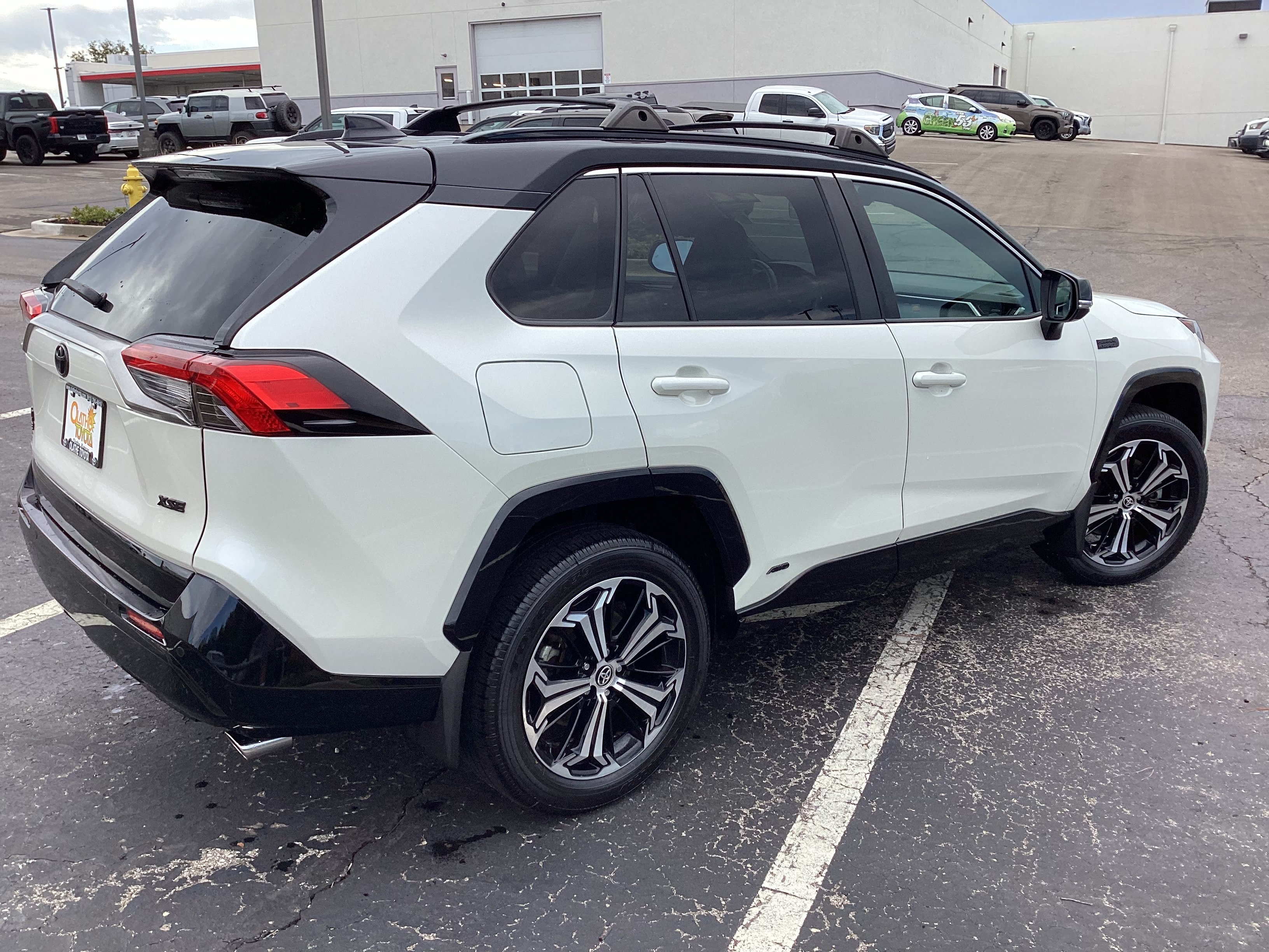 Certified 2022 Toyota RAV4 XSE w/ Premium Package AWD/4WD image 3
