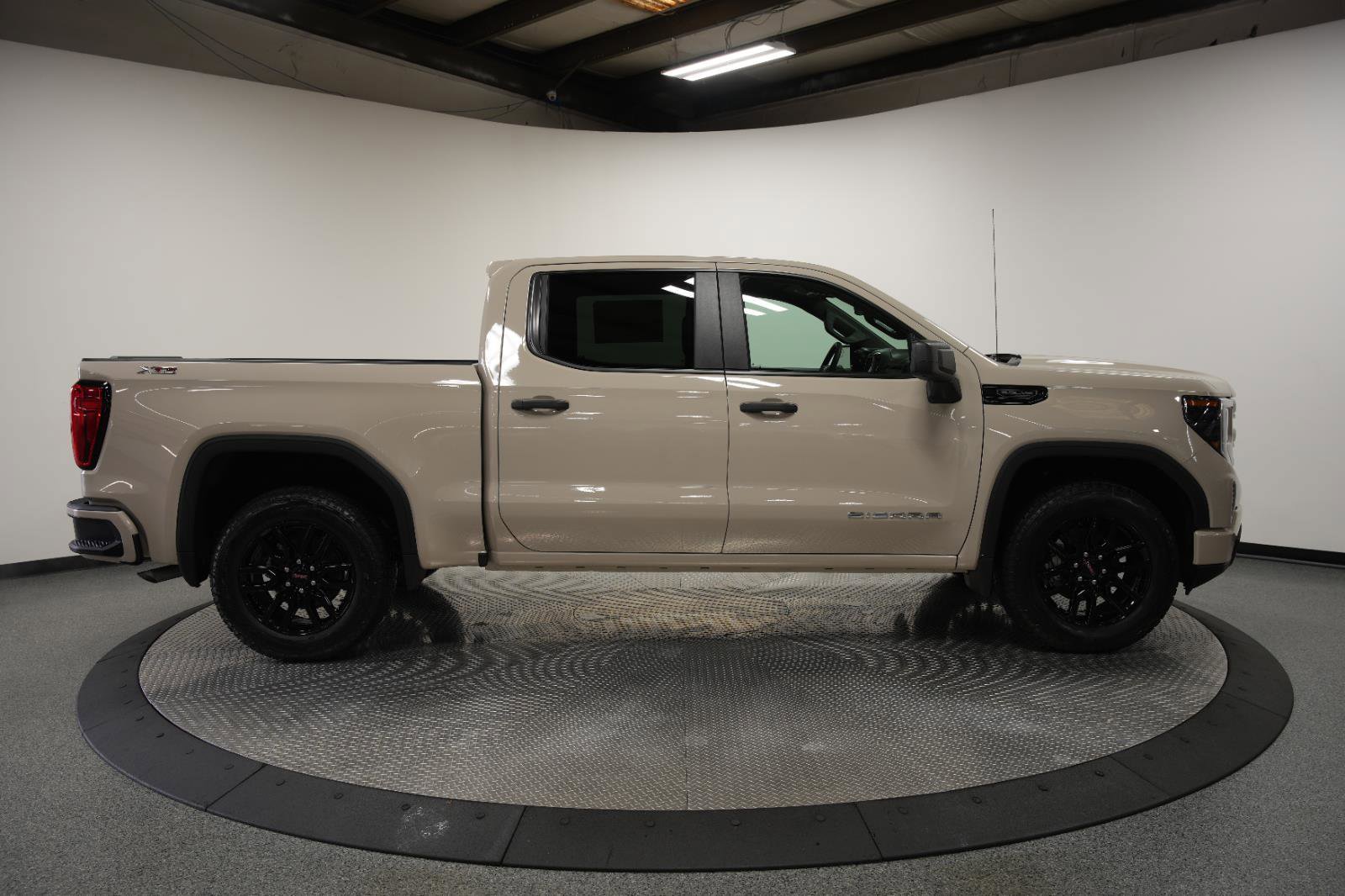 New 2026 GMC Sierra 1500 Pro w/ Graphite Edition image 9