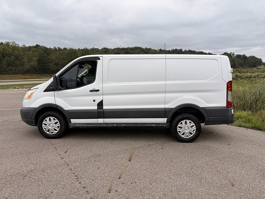 Used 2016 Ford Transit 250 130 Low Roof w/ Exterior Upgrade Package RWD image 2