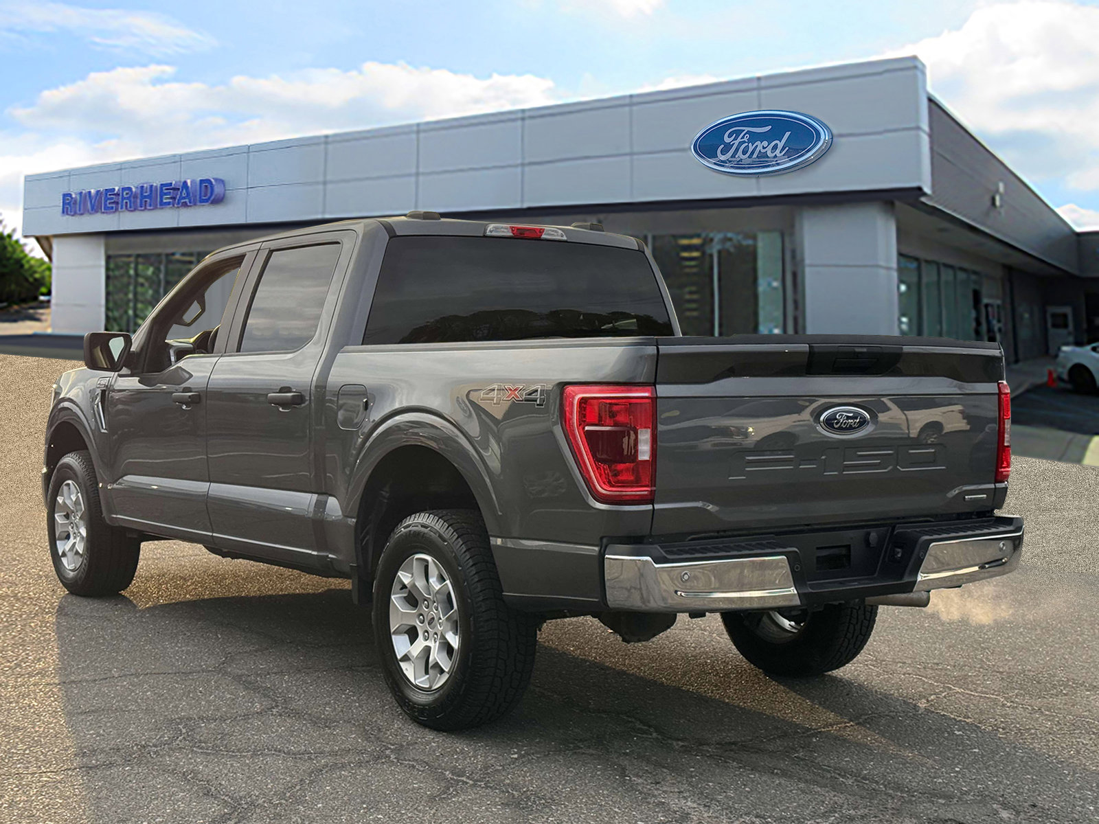 Used 2023 Ford F150 XLT image 4