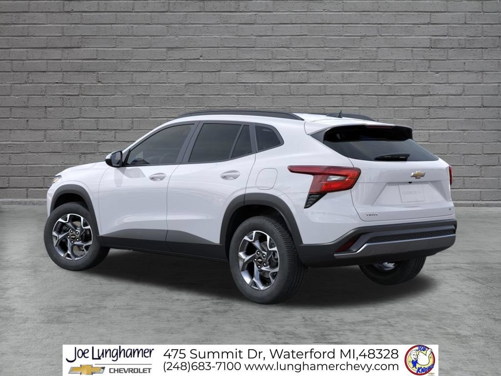New 2026 Chevrolet Trax LT w/ Driver Confidence Package FWD image 3