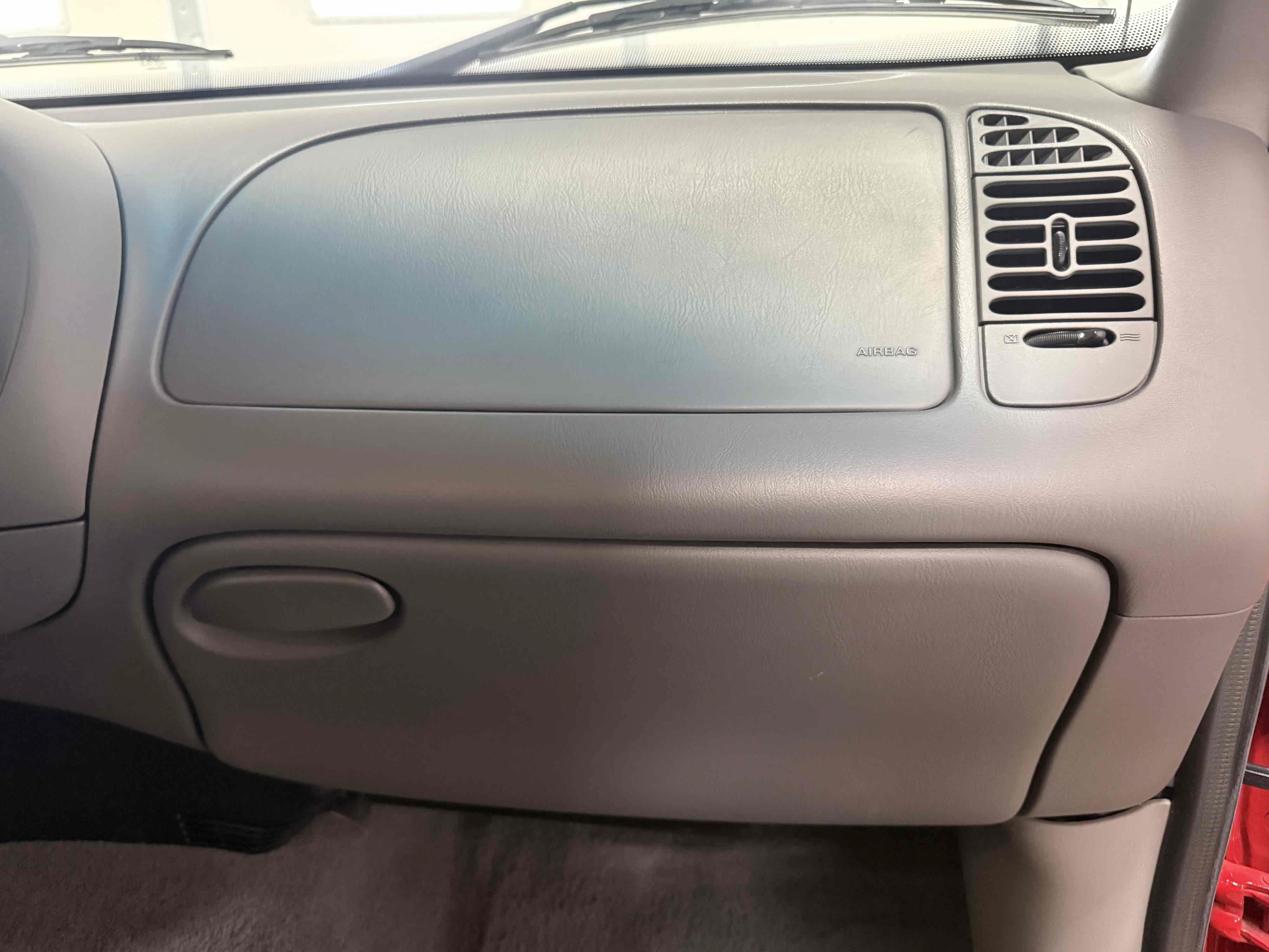 Used 2001 Ford F150 Lightning RWD image 62