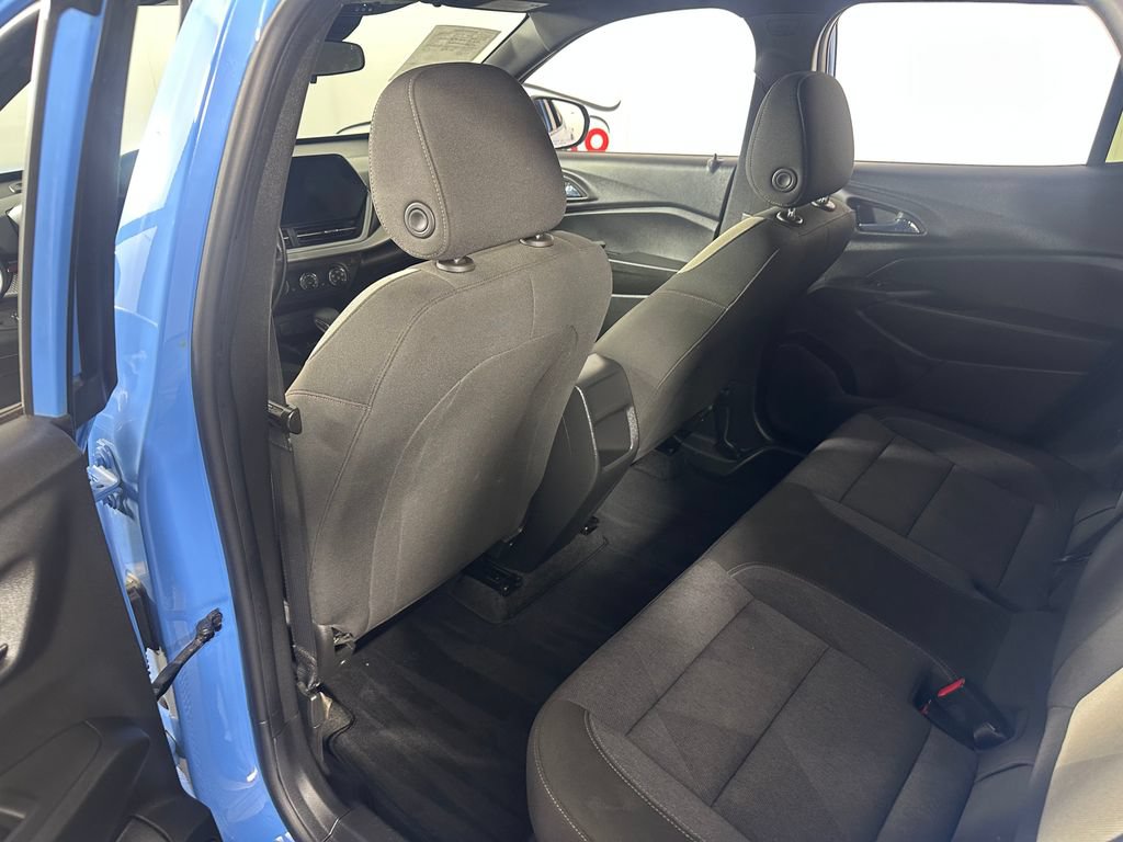 Used 2024 Chevrolet Trax RS w/ Driver Confidence Package FWD image 18