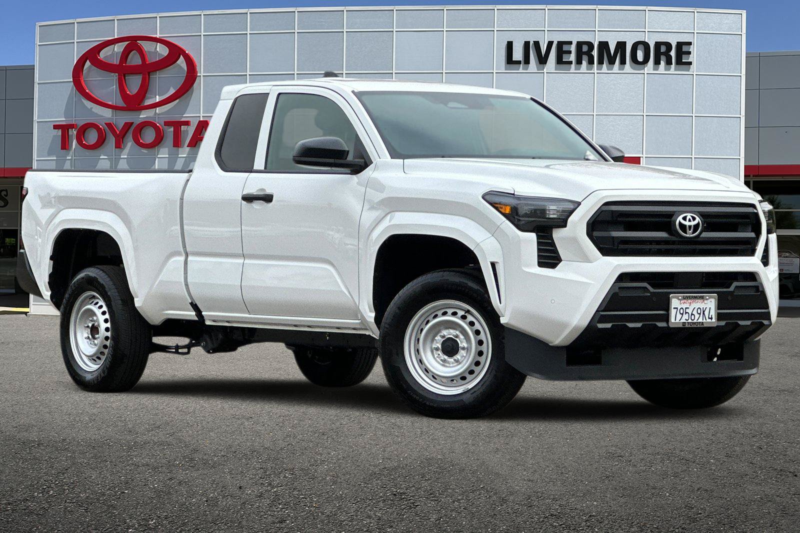 Certified 2026 Toyota Tacoma SR w/ SR Upgrade Package AWD/4WD image 2