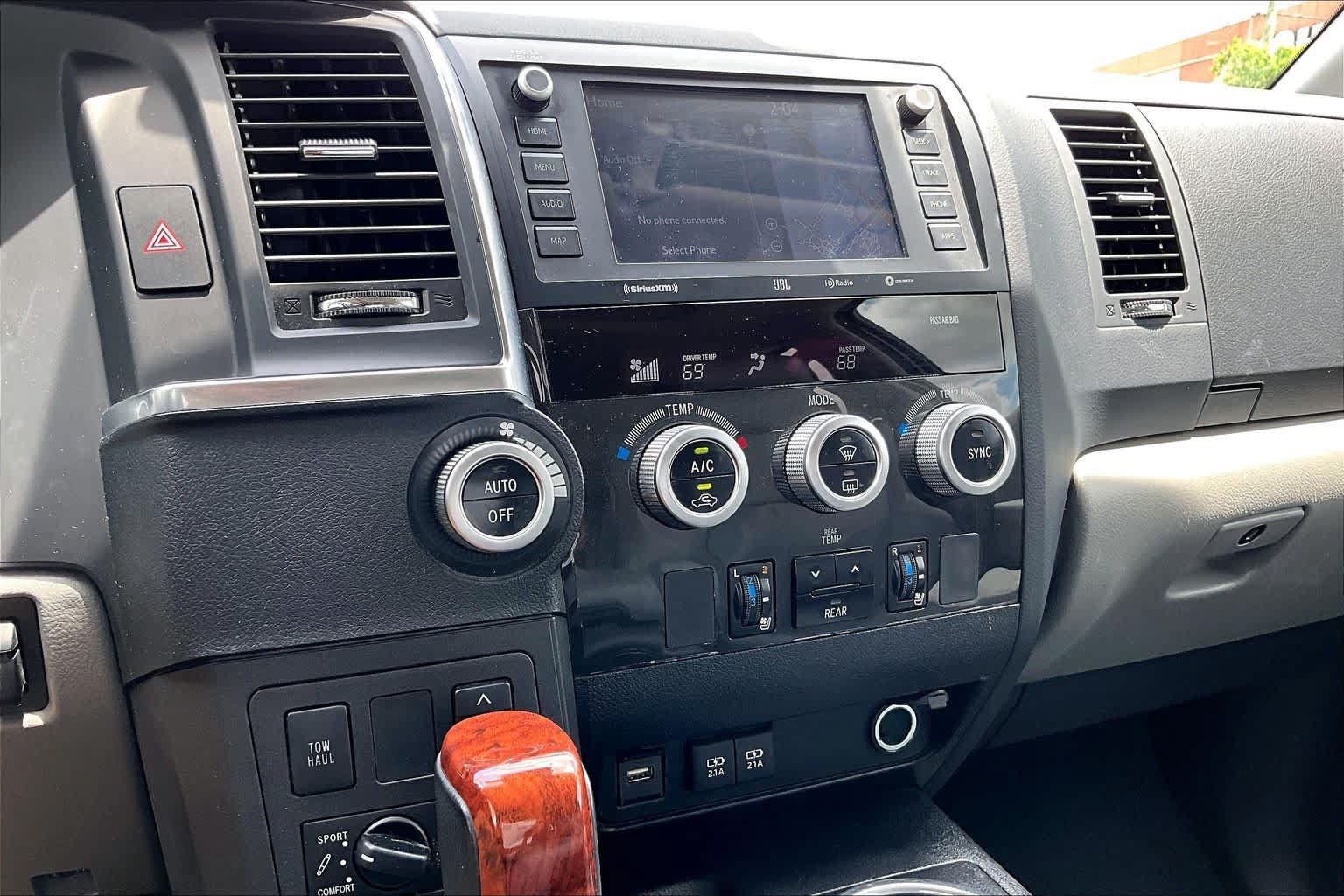 Used 2020 Toyota Sequoia Platinum RWD image 35