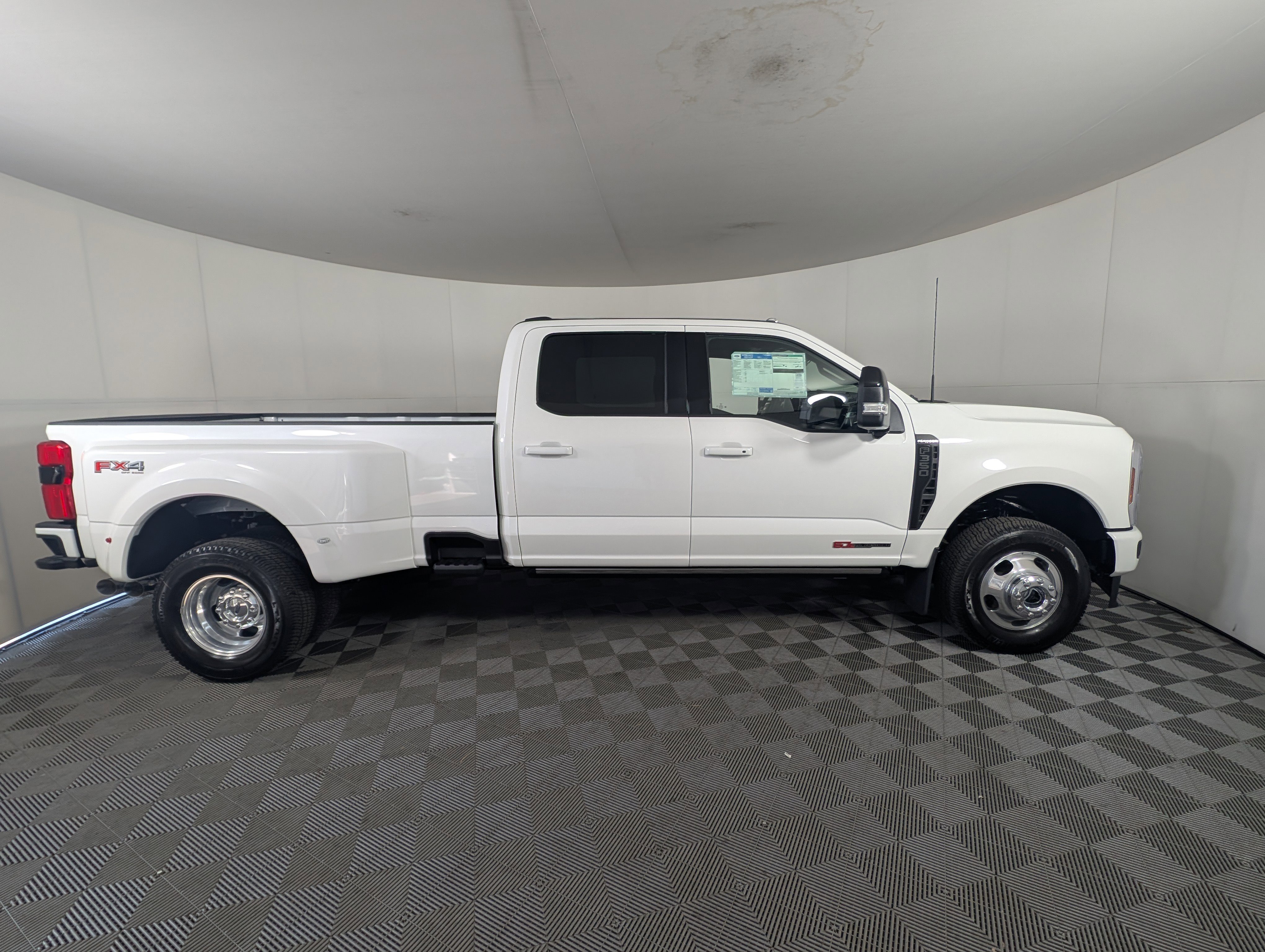 New 2026 Ford F350 Platinum image 9