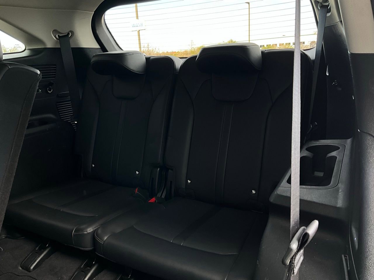 Used 2024 Kia Sorento S image 13