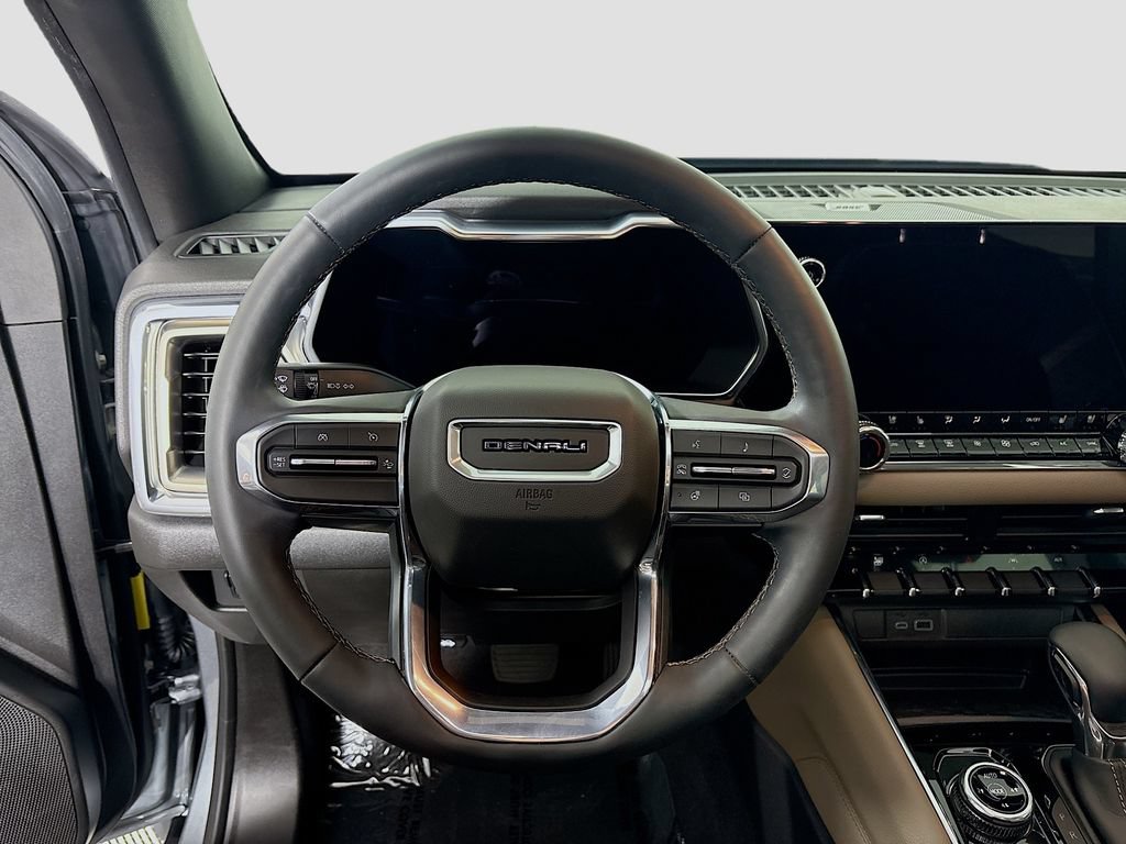Certified 2025 GMC Canyon Denali AWD/4WD image 13