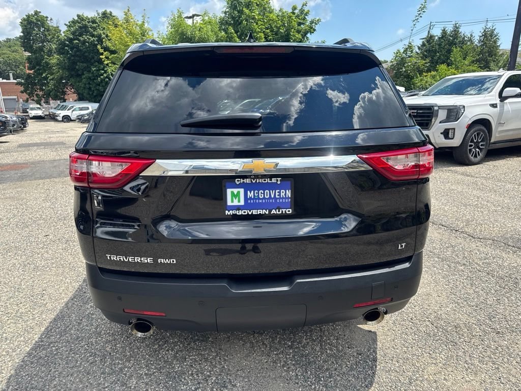Used 2021 Chevrolet Traverse LT w/ LT Premium Package AWD/4WD image 5