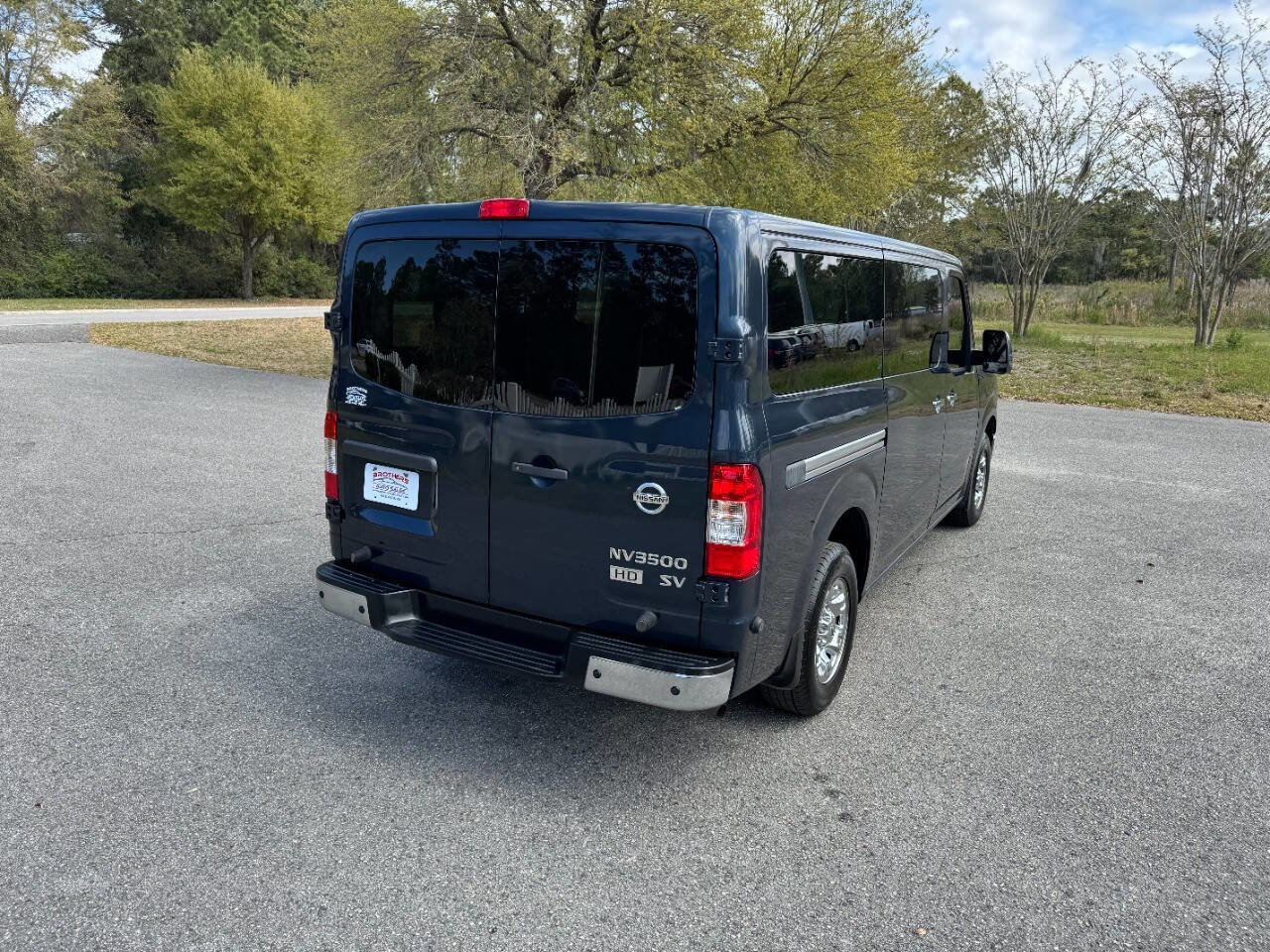 Used 2016 Nissan NV 3500 SV w/ SV Technology Package image 6