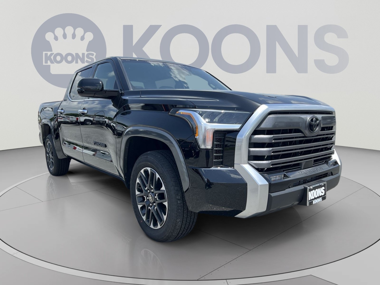 Used 2026 Toyota Tundra Limited AWD/4WD image 10