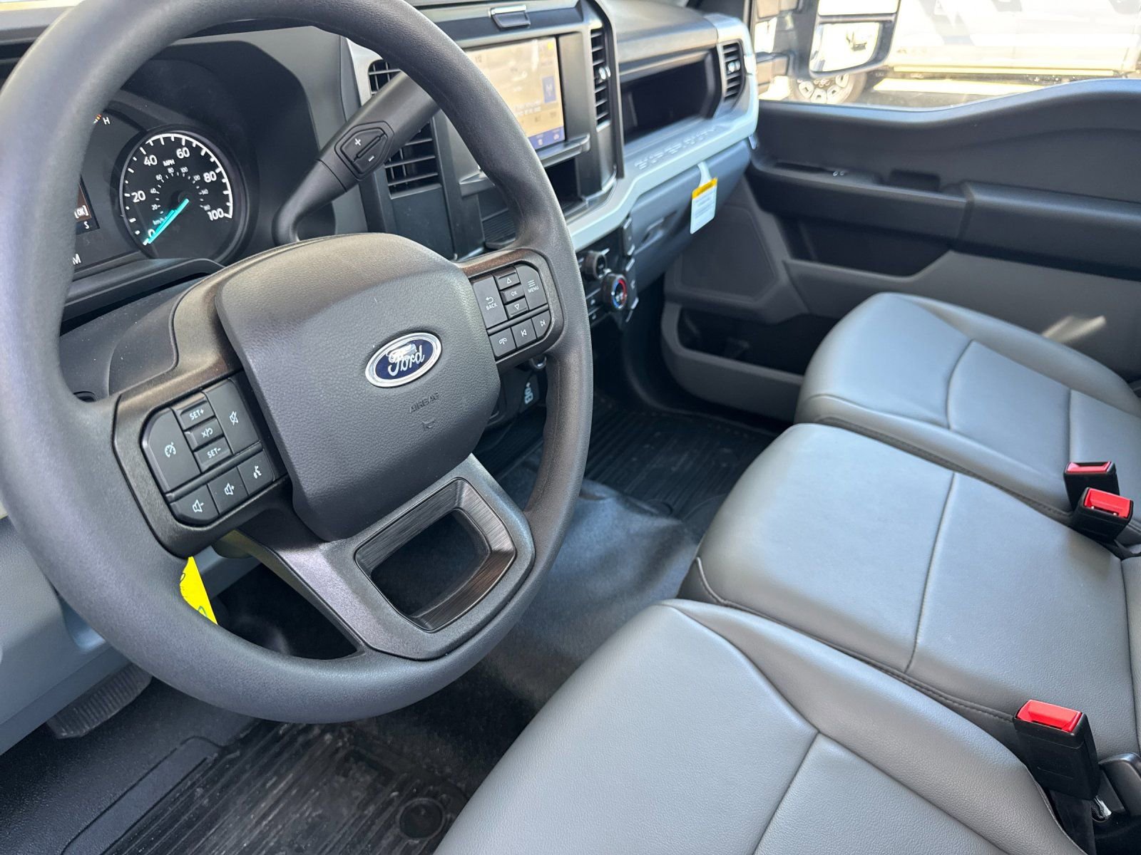 New 2026 Ford F250 XL w/ XL Chrome Package image 9