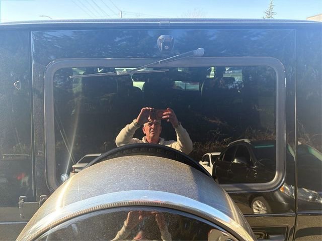 Used 2016 Mercedes-Benz G 63 AMG 4MATIC image 19