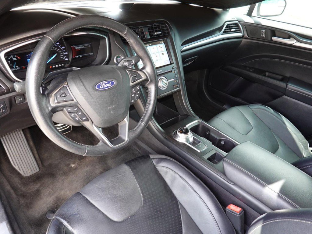 Used 2018 Ford Fusion Titanium image 18