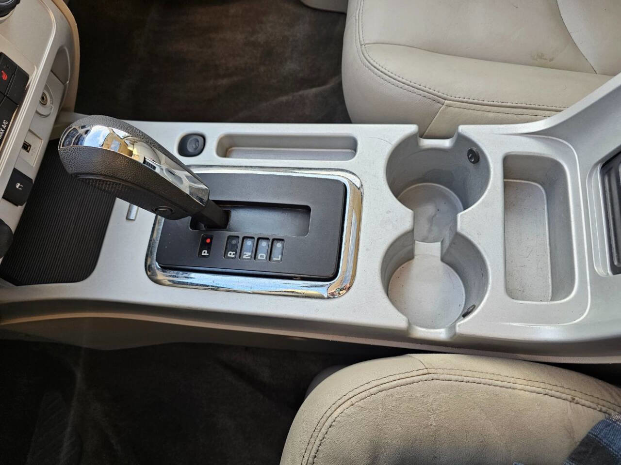 Used 2009 Mercury Mariner Premier image 16