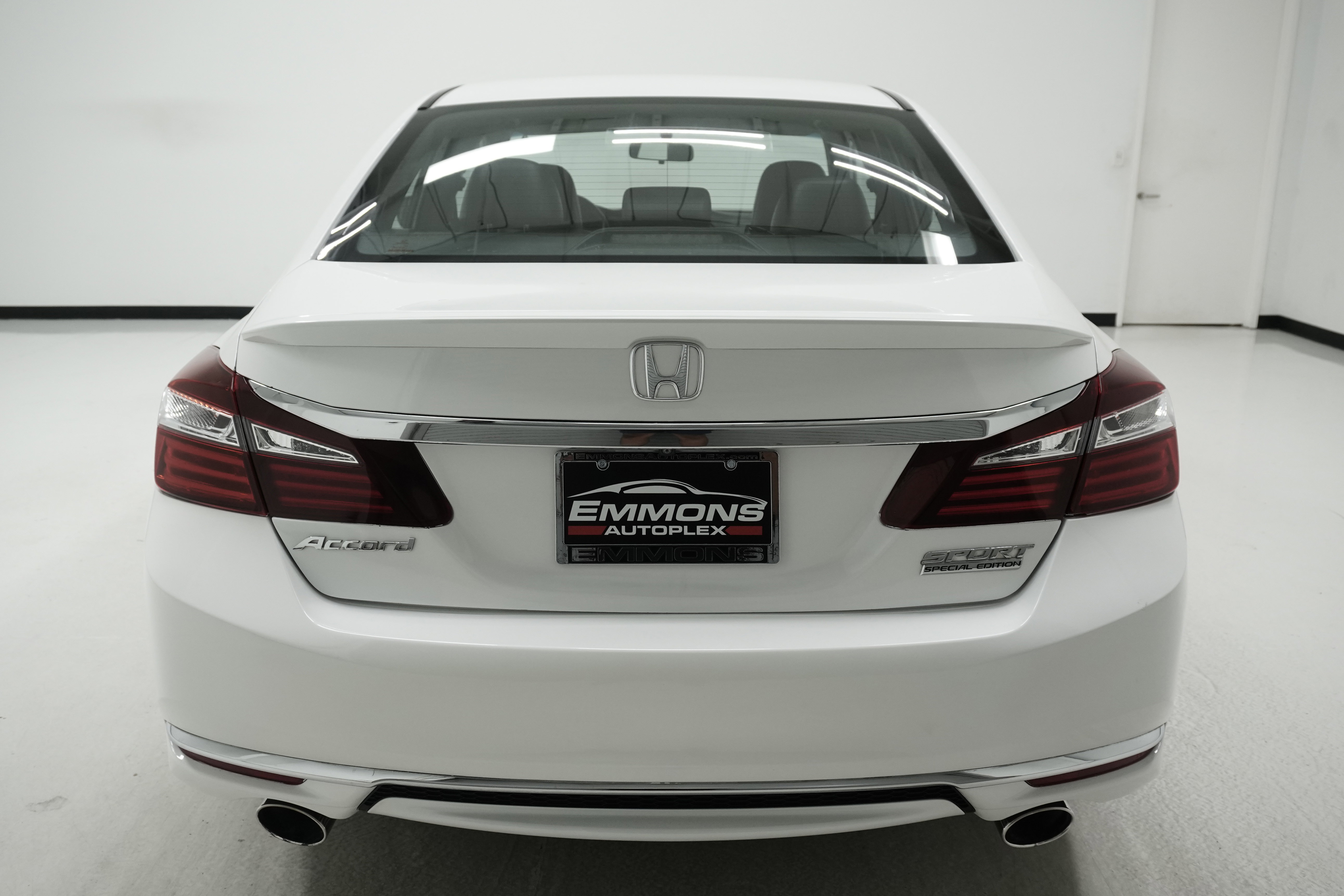 Used 2017 Honda Accord Sport Special Edition image 5