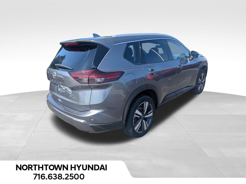 Used 2026 Nissan Rogue SL AWD/4WD image 18