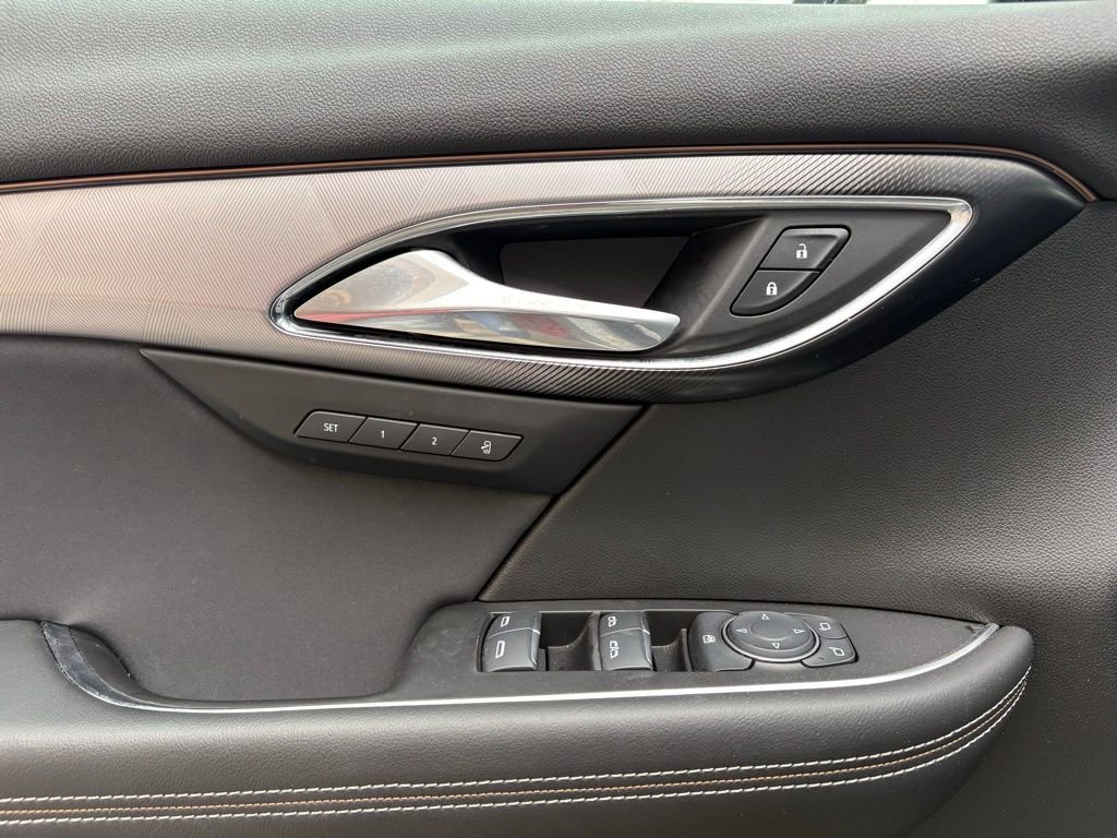 Used 2025 Buick Envision Sport Touring image 21