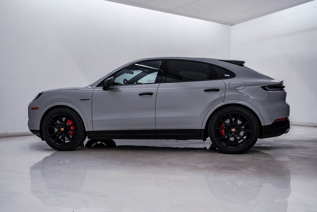 New 2026 Porsche Cayenne S image 2