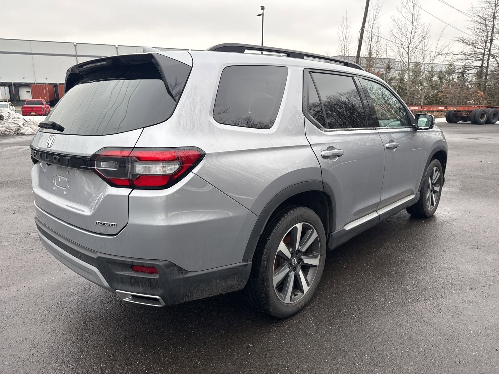 Used 2023 Honda Pilot Touring image 4
