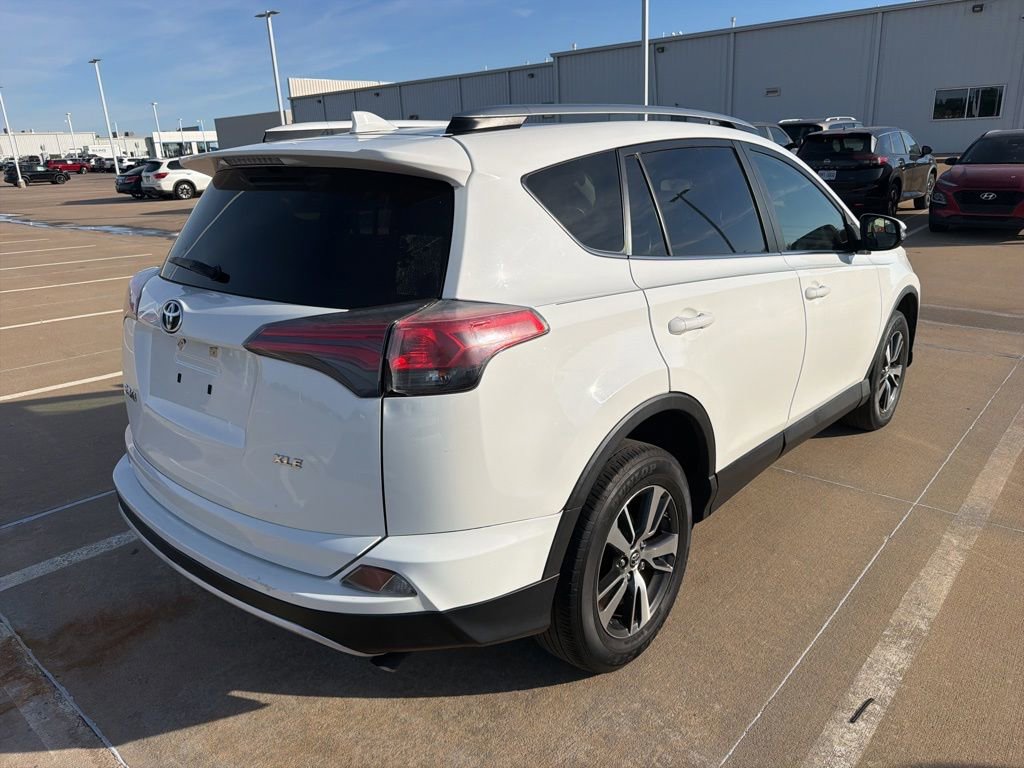 Used 2017 Toyota RAV4 XLE FWD image 4