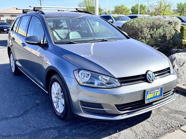 Used 2015 Volkswagen Golf S image 1