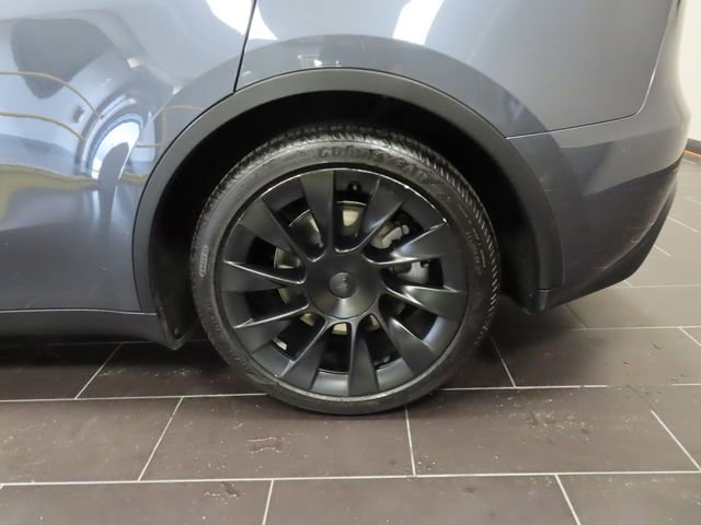 Used 2023 Tesla Model Y Long Range image 15