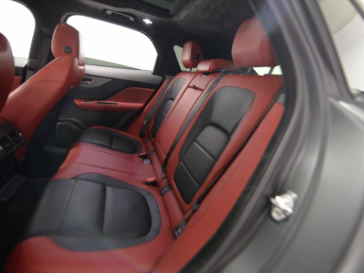 Used 2020 Jaguar F-PACE S AWD/4WD image 10