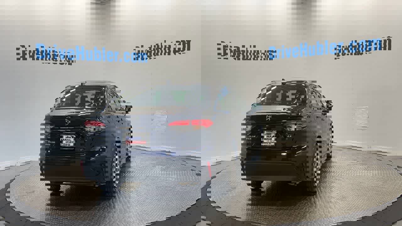 Used 2024 Toyota Corolla LE image 2