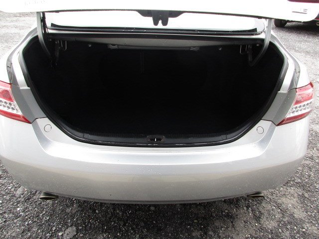 Used 2010 Toyota Camry LE FWD image 26