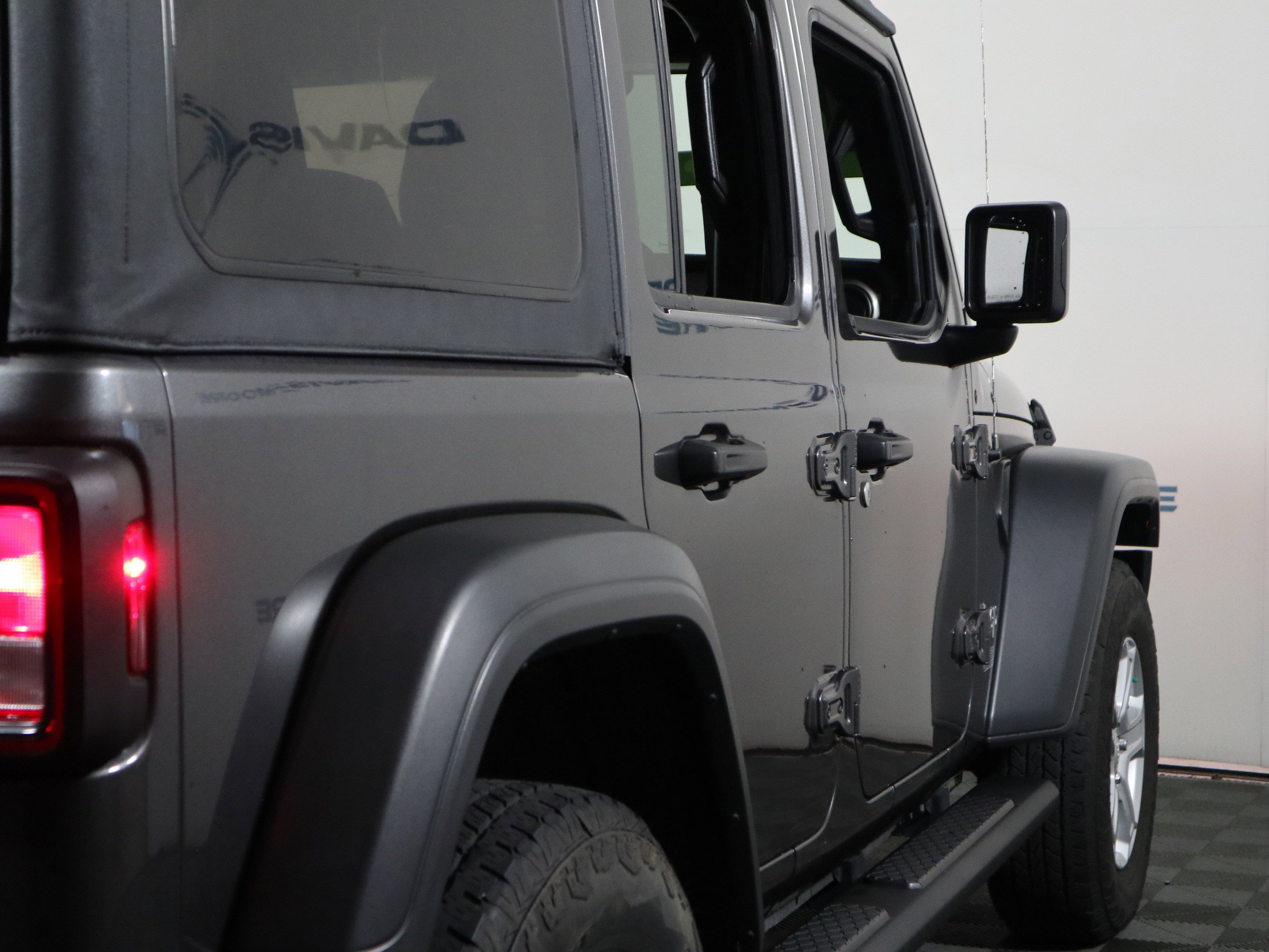 Used 2018 Jeep Wrangler Unlimited Sport S AWD/4WD image 5