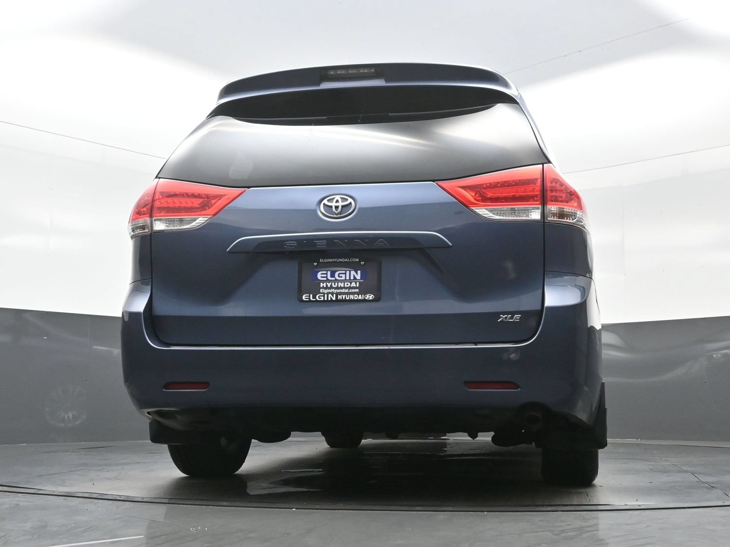 Used 2014 Toyota Sienna XLE FWD image 28