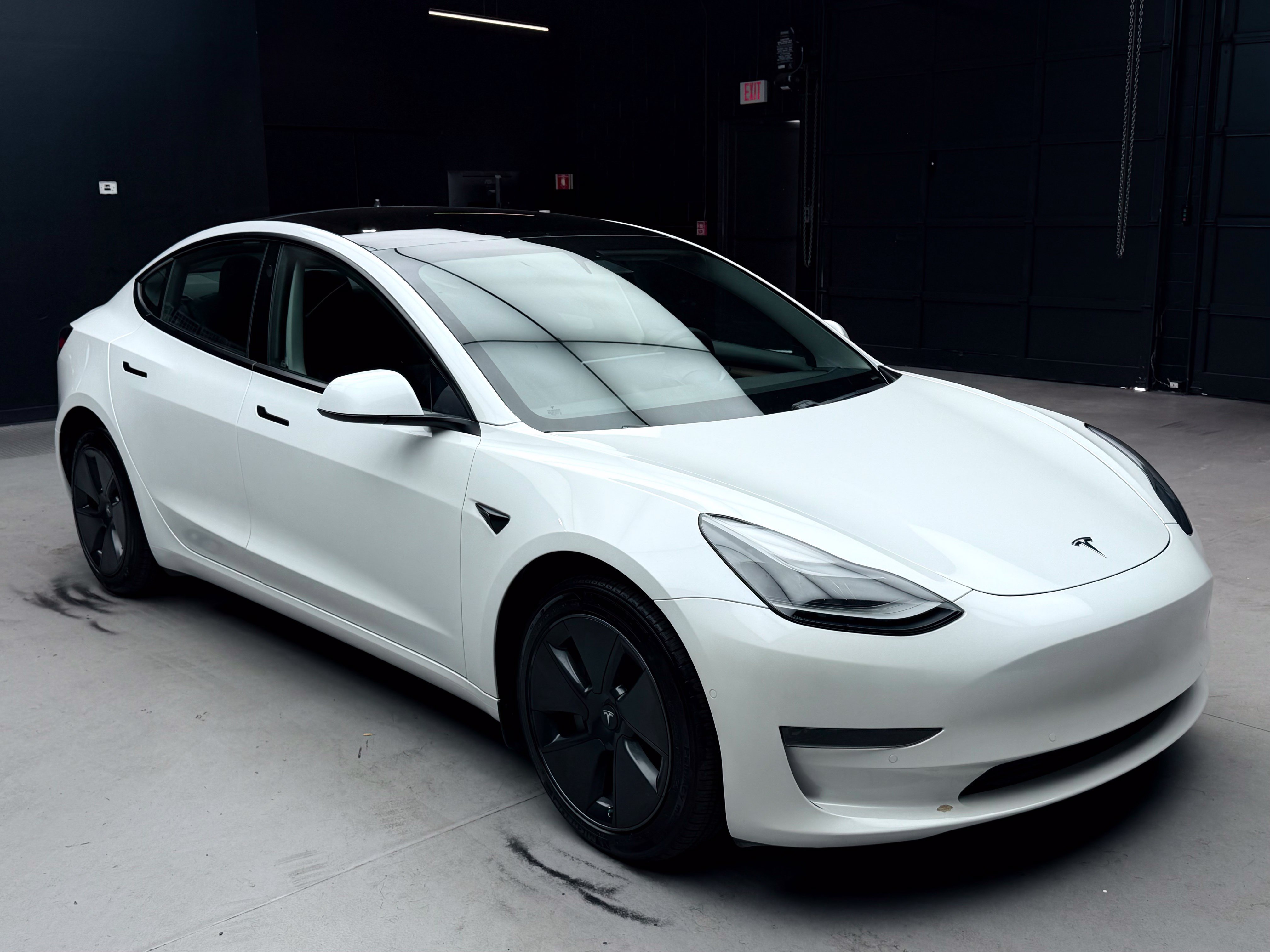 Used 2021 Tesla Model 3 Standard Range Plus RWD image 9