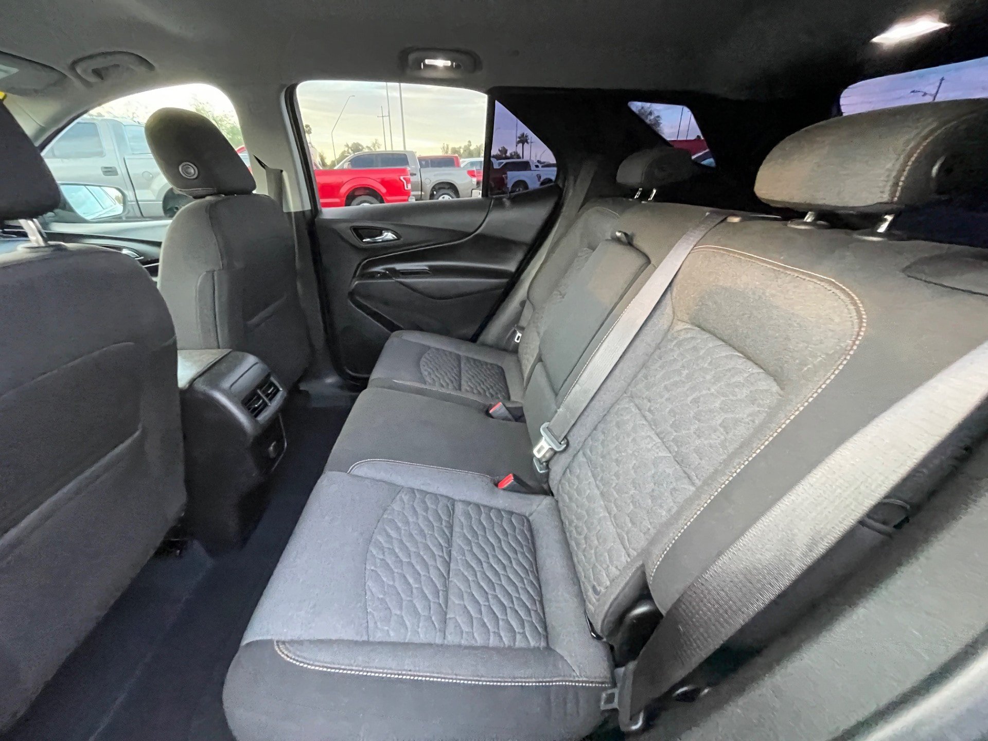 Used 2018 Chevrolet Equinox LT FWD image 22