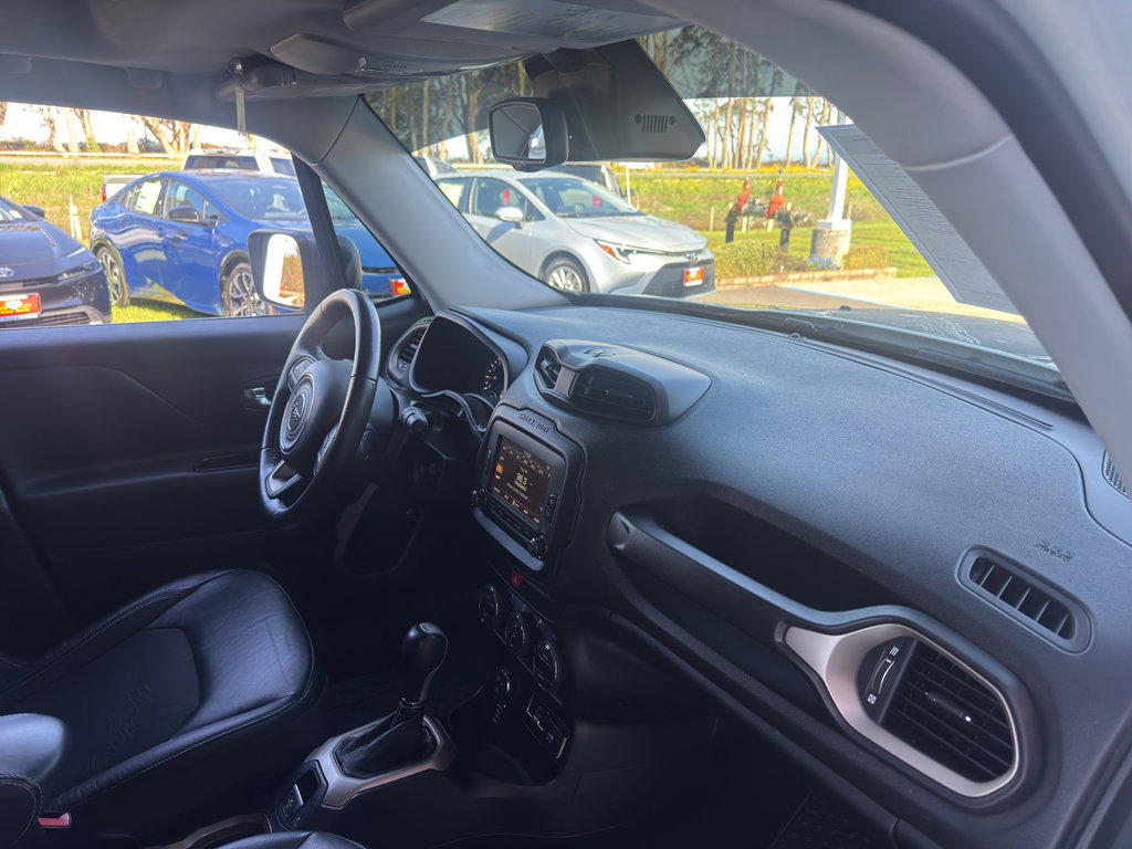 Used 2017 Jeep Renegade Trailhawk image 18