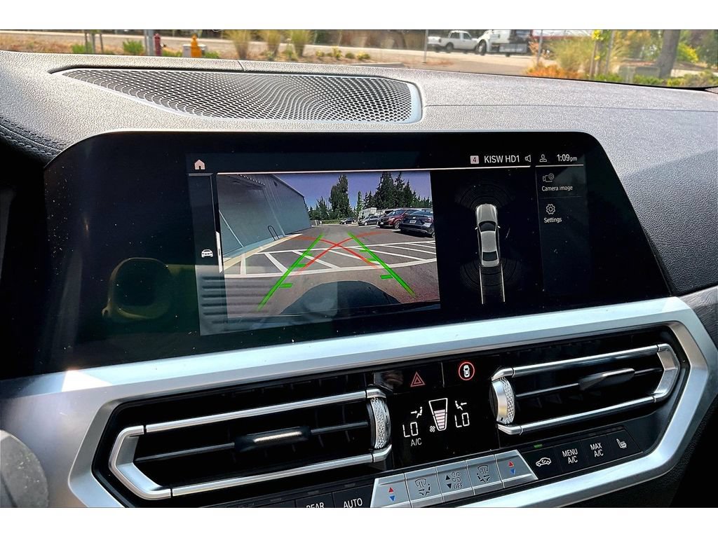 Used 2020 BMW 330i Sedan w/ M Sport Package RWD image 21
