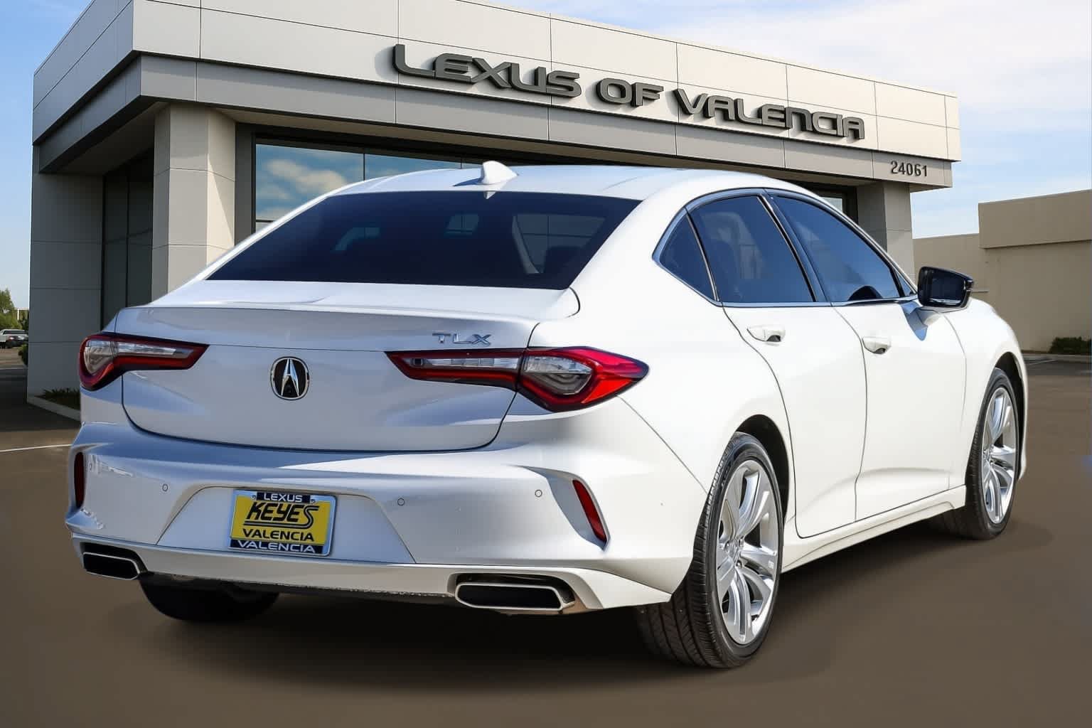 Used 2023 Acura TLX w/ Technology Package FWD image 4