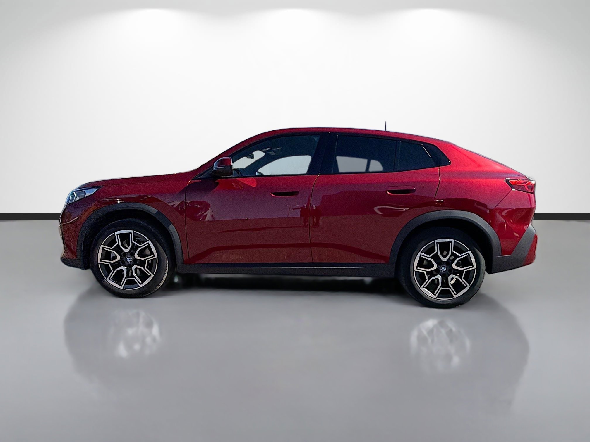 Used 2025 BMW X2 xDrive28i image 6