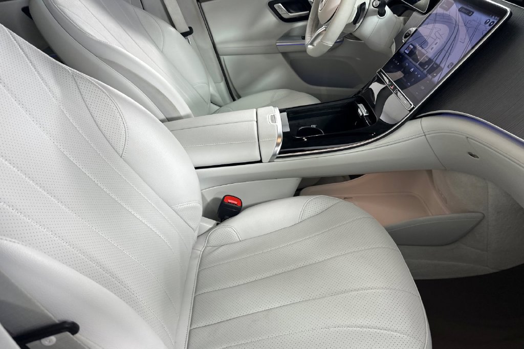 Certified 2023 Mercedes-Benz EQE 350+ 4MATIC SUV image 19