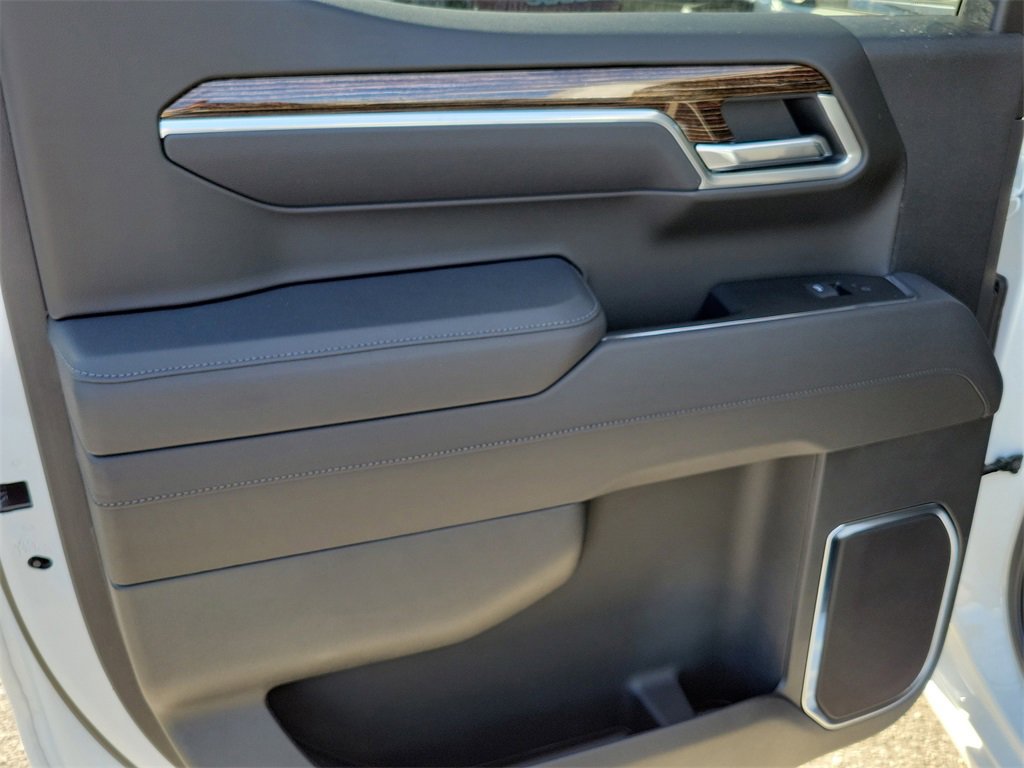 New 2026 GMC Sierra 1500 SLE w/ Preferred Package image 19