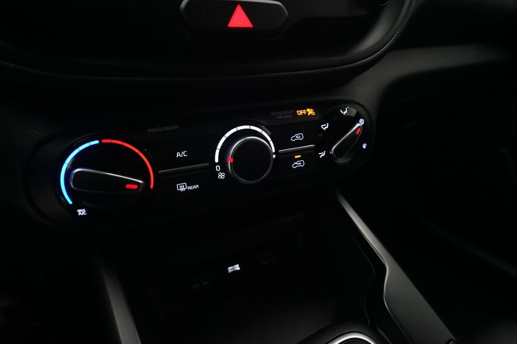 Used 2023 Kia Soul LX w/ LX Technology Package FWD image 20
