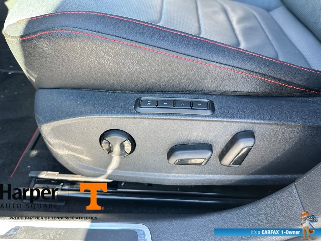 Used 2025 Volkswagen Jetta GLI Autobahn image 19