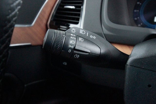 Certified 2024 Volvo XC90 B5 Plus image 19