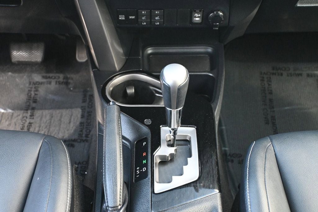 Used 2016 Toyota RAV4 Limited FWD image 13