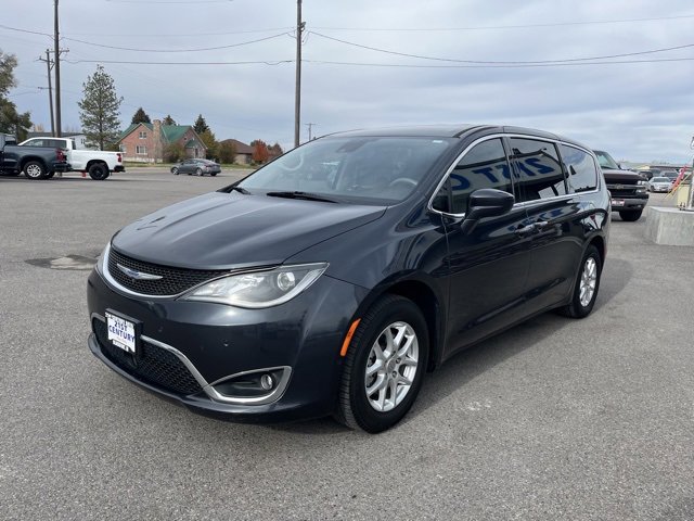 Used 2020 Chrysler Pacifica Touring w/ Advanced Safetytec Group image 4